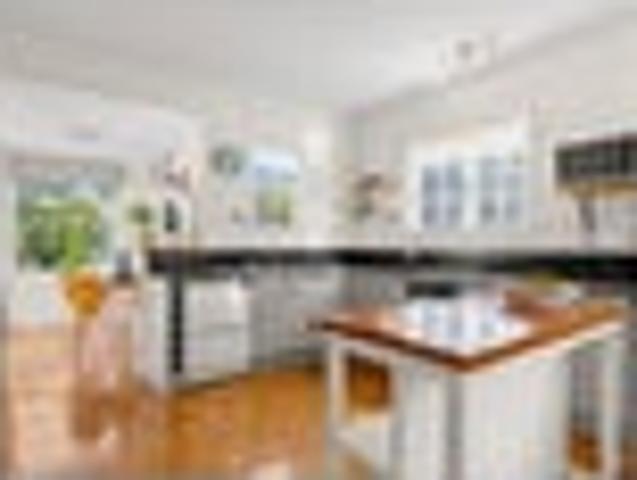 House for sale in Days Bay, Wellington
