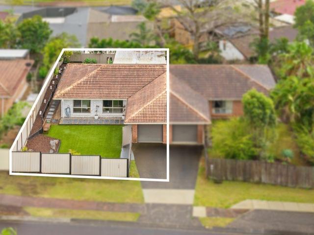 Duplex for sale in Oxenford, Gold Coast City