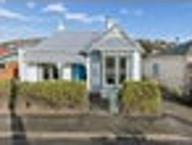 House for sale in Otakou