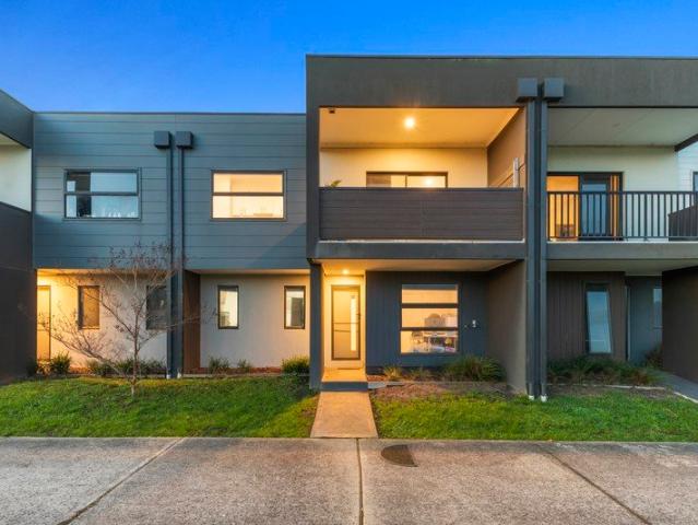 Townhouse for sale in Camerons Creek, Victoria