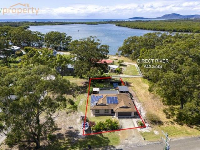 House for sale in Fishermans Reach