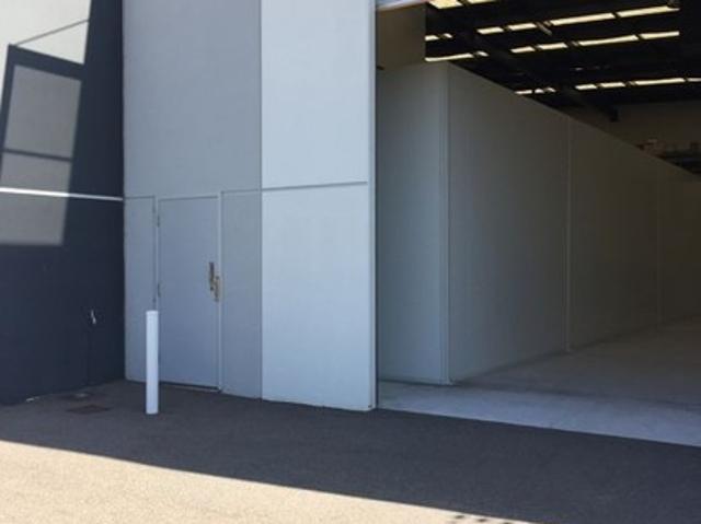 Warehouse for rent in Yangebup, Western Australia