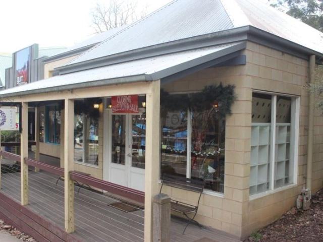 Retail for rent in Camerons Creek, Victoria