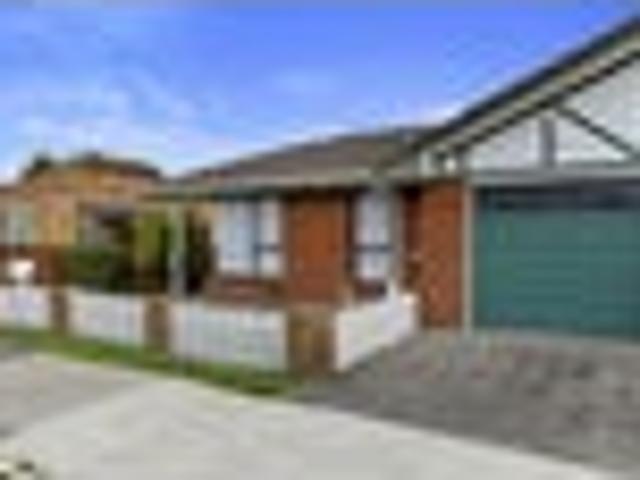 Townhouse for sale in Days Bay, Wellington