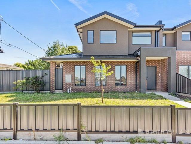 Townhouse for sale in Dallas, Victoria