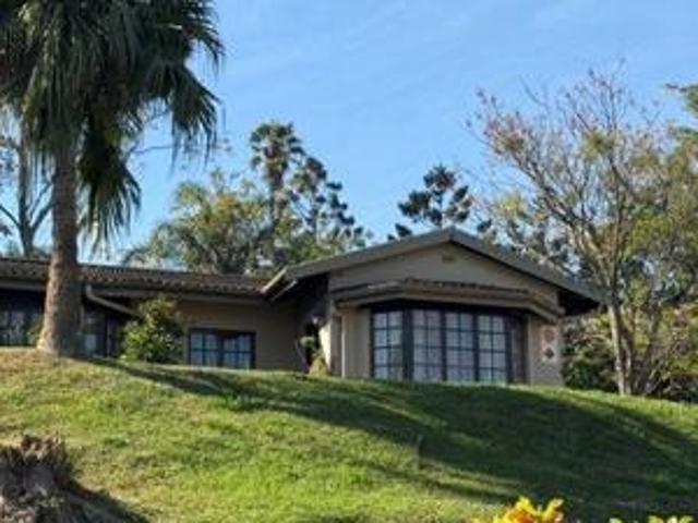 Townhouse for sale in Queensburgh, Kwazulu-natal