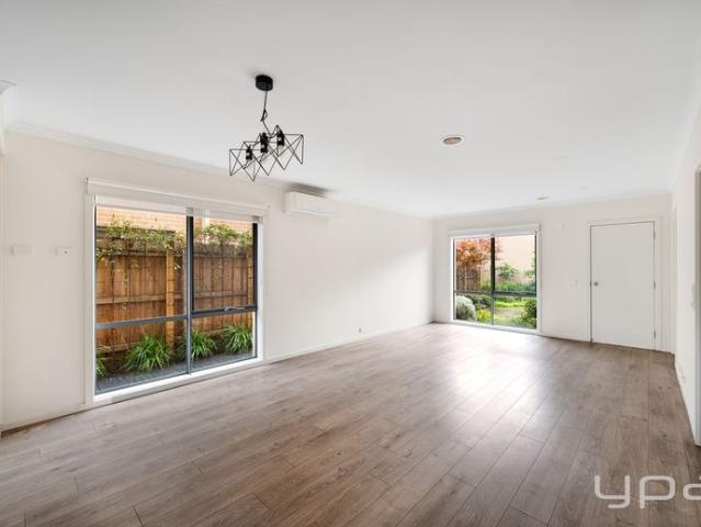 Townhouse for rent in Camerons Creek, Victoria