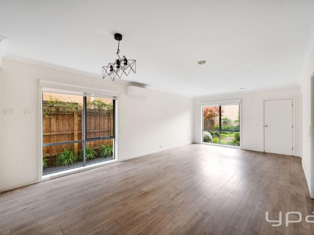Townhouse for rent in Camerons Creek, Victoria