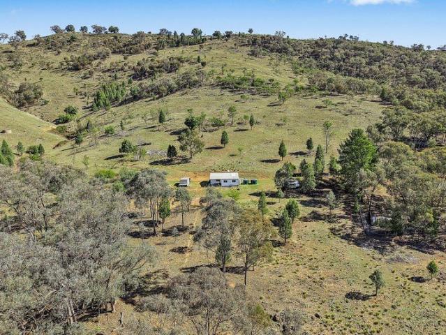 Cottage for sale in Grattai, New South Wales