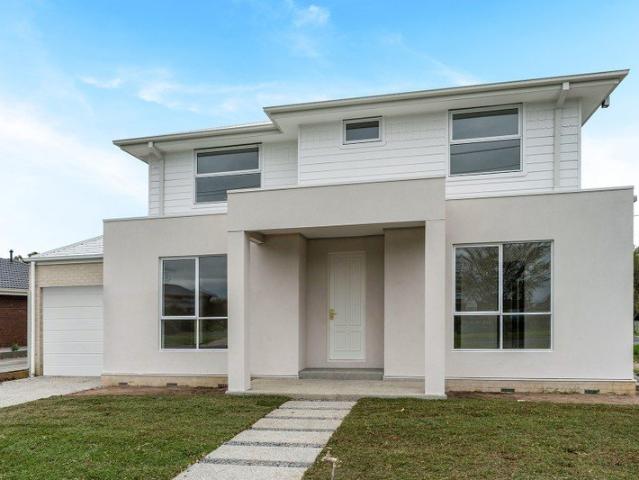 Townhouse for sale in Camerons Creek, Victoria