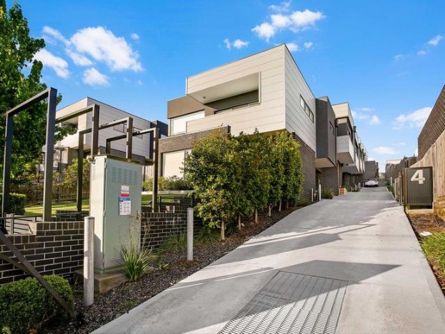 Townhouse for rent in Camerons Creek, Victoria