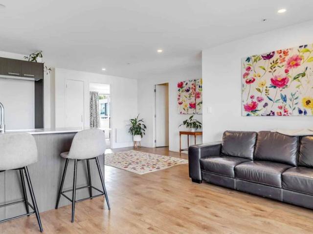 Apartment for rent in Whangaparaoa, Oroua County