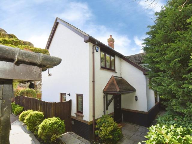 House for rent in Laindon Cross, Basildon