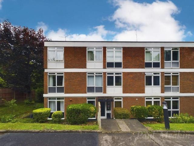 Apartment for rent in London Borough of Croydon, Kenley
