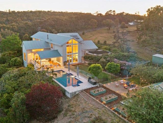 Cottage for sale in Queanbeyan, New South Wales