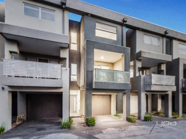 Townhouse for sale in Camerons Creek, Victoria