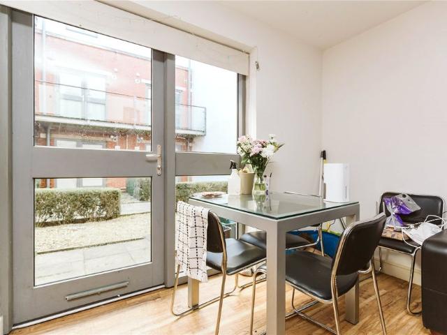 Apartment for rent in Feckenham, City Of Bristol