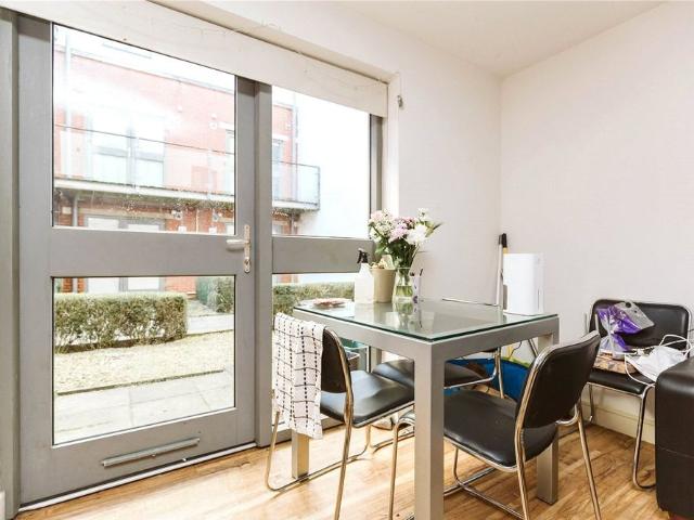 Apartment for rent in Feckenham, City Of Bristol