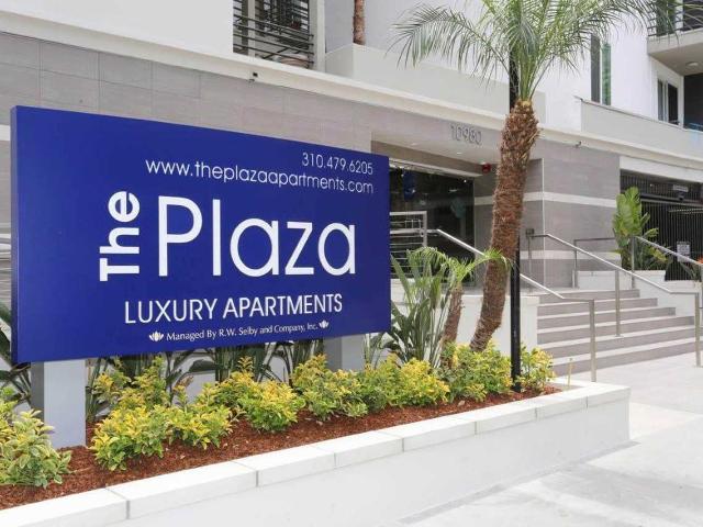 Apartment for rent in Canoga Park, California