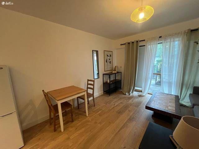 Apartment to rent in Bluebell, North Tipperary