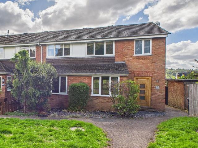 House for rent in Pouchen End, Hertfordshire