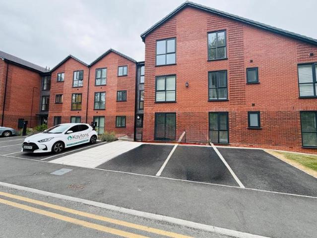 House for rent in Kirkhams, Bury