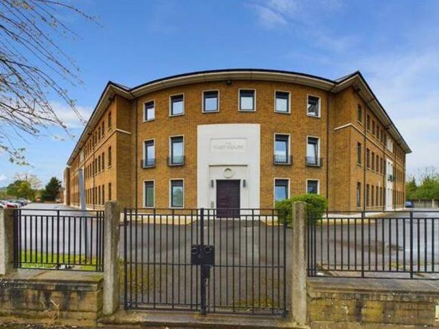 House for sale in Gloucester, Gloucestershire