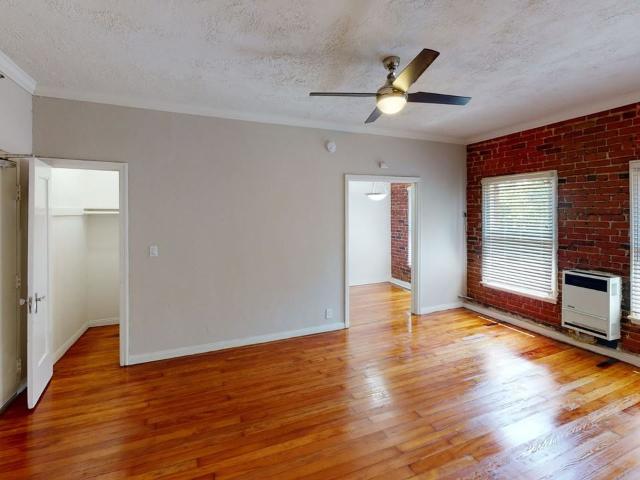 Apartment for rent in Canoga Park, California