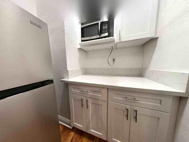 Apartment for rent in Canoga Park, California
