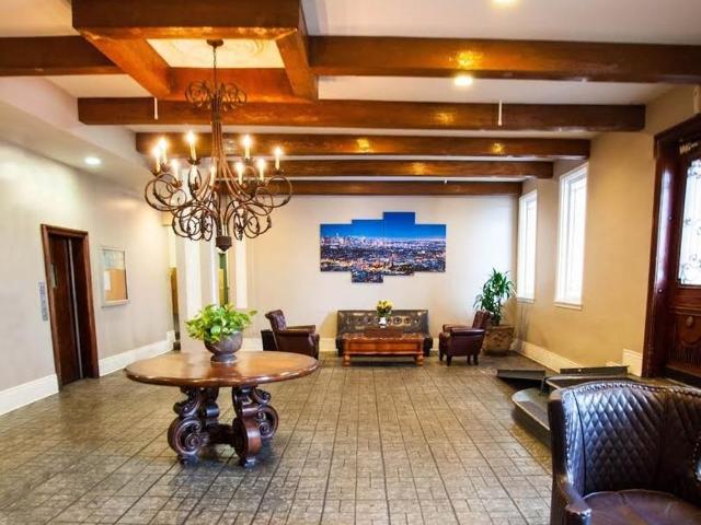 Apartment for rent in Canoga Park, California