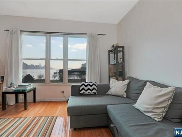 Condo for sale in Edgewater
