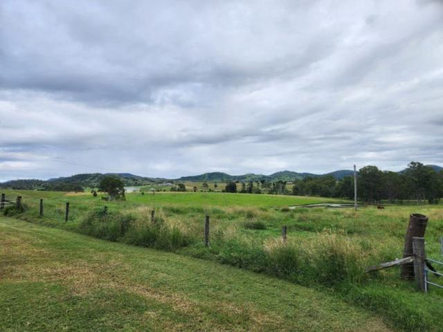 Cottage for sale in Glastonbury, Queensland