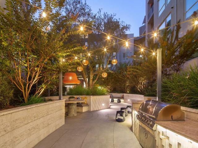 Apartment for rent in Canoga Park, California