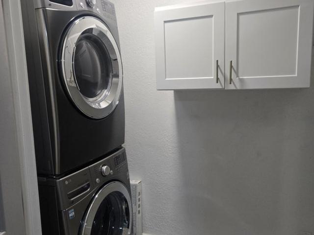 Room for rent in Canoga Park, California