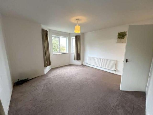 Apartment for rent in Woodside Estate, Houghton Regis
