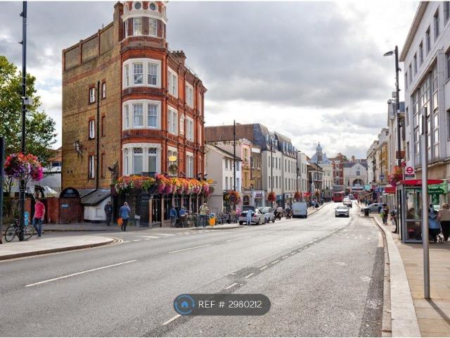 Apartment for rent in St Margarets, Greater London