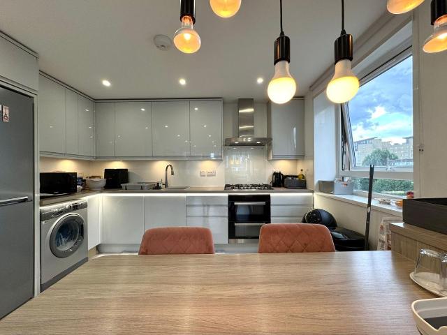 Apartment for rent in Canary Wharf, Greater London