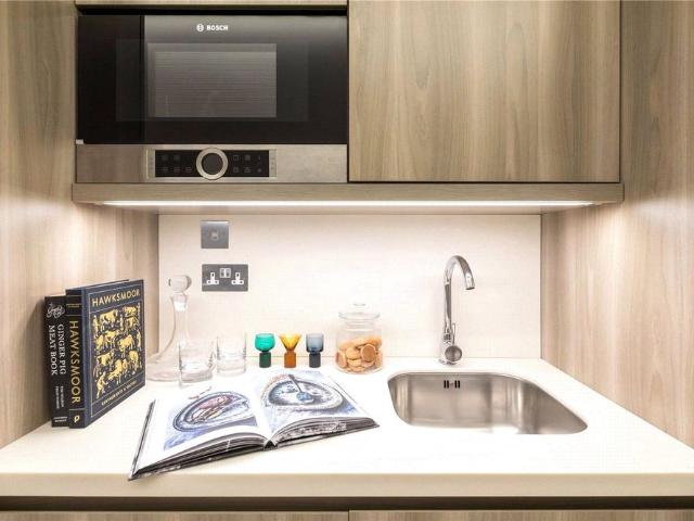 Studio for rent in South Hampstead, Greater London