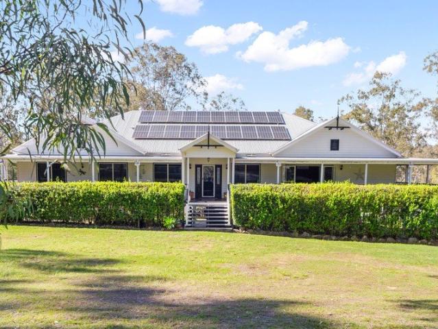 Cottage for sale in Toombul, Queensland