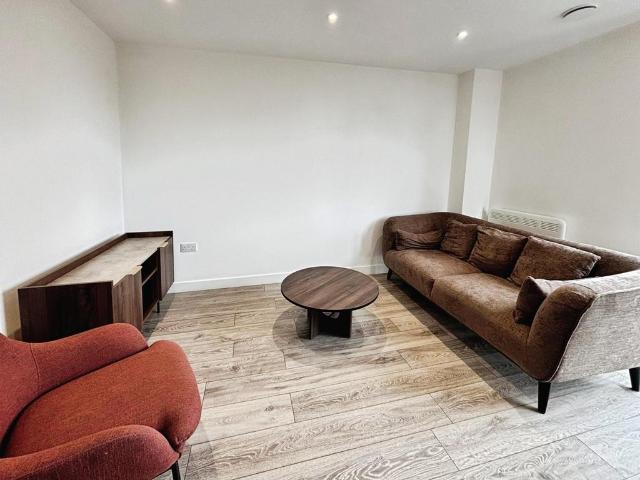 Apartment for rent in Hyde Park, West Yorkshire