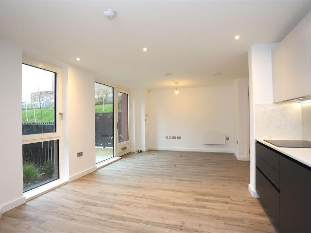 Townhouse for rent in Ordsall, Salford