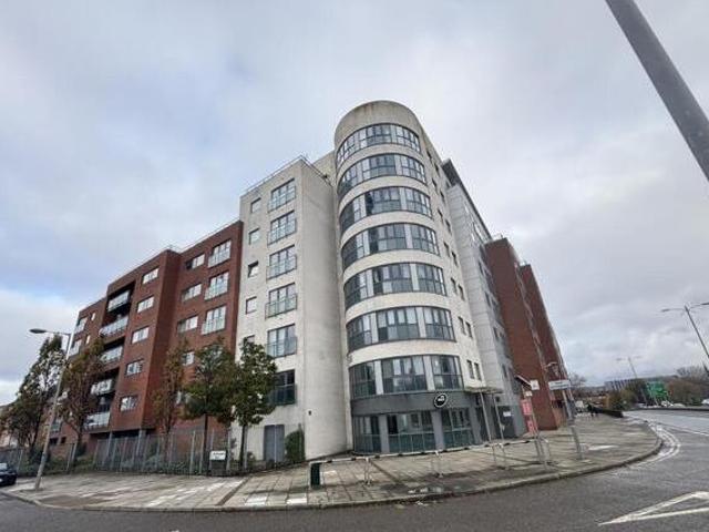 House for sale in Calderstones