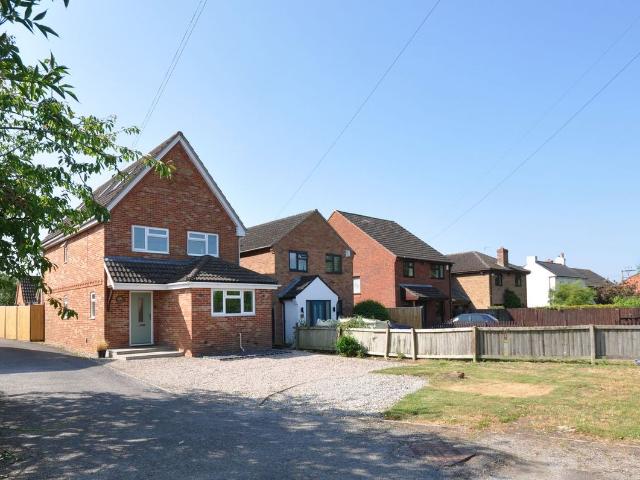 House for rent in The Reddings, Golden Valley