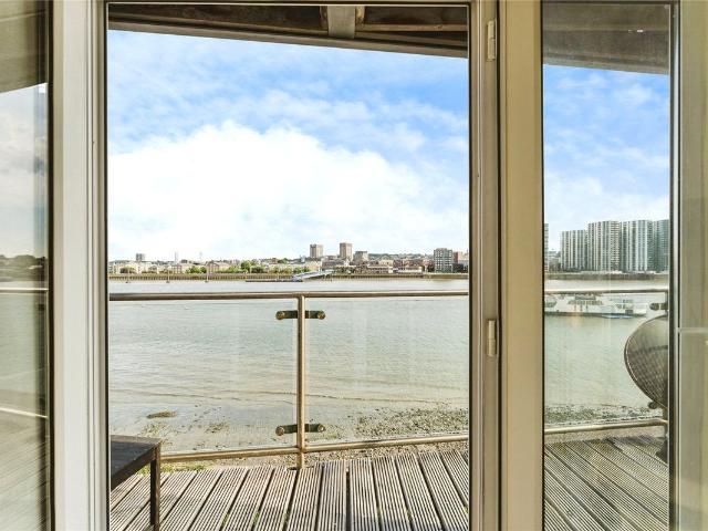 Apartment for rent in North Woolwich, Greater London