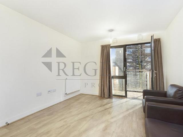 Apartment for rent in Battersea, Greater London