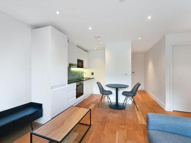 Apartment for rent in London Borough of Croydon, Greater London