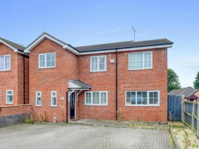 House for sale in Bromsgrove, Worcestershire