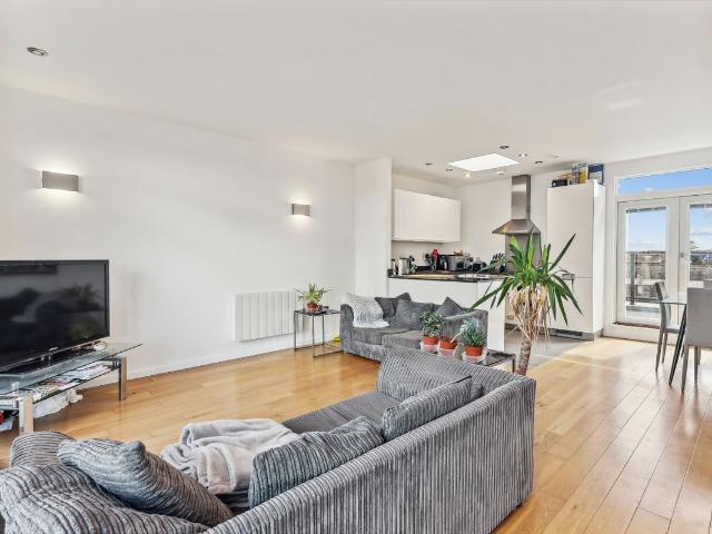 Apartment for rent in Earlsfield, Greater London