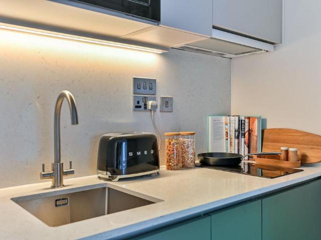 Apartment for rent in Norbiton, Greater London