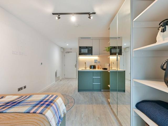 Studio for rent in Norbiton, Greater London